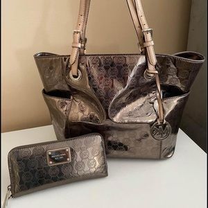 Michael Kors Purse and Wallet Set- Grayson Silver